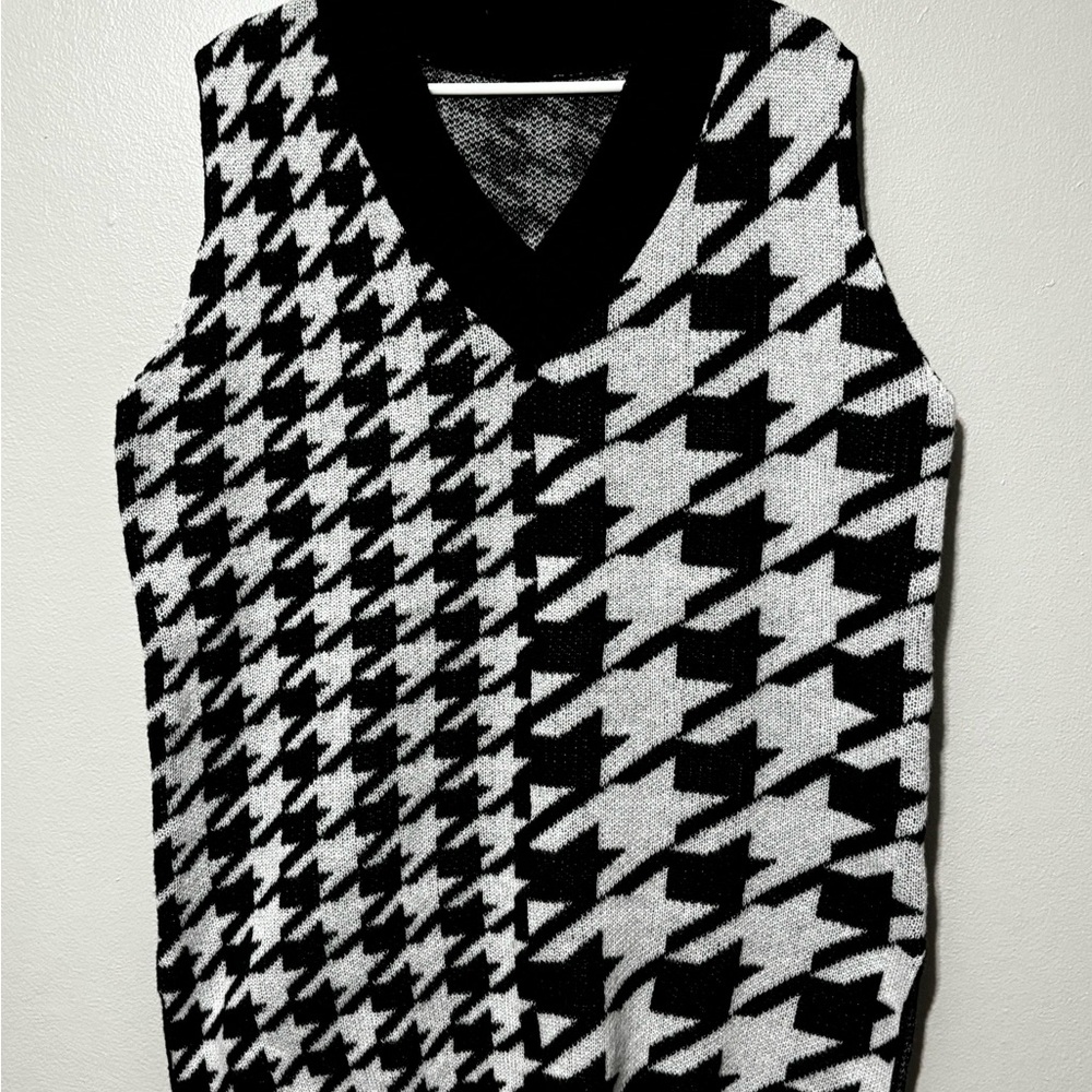 Black and White Houndstooth women’s Sweater Vest